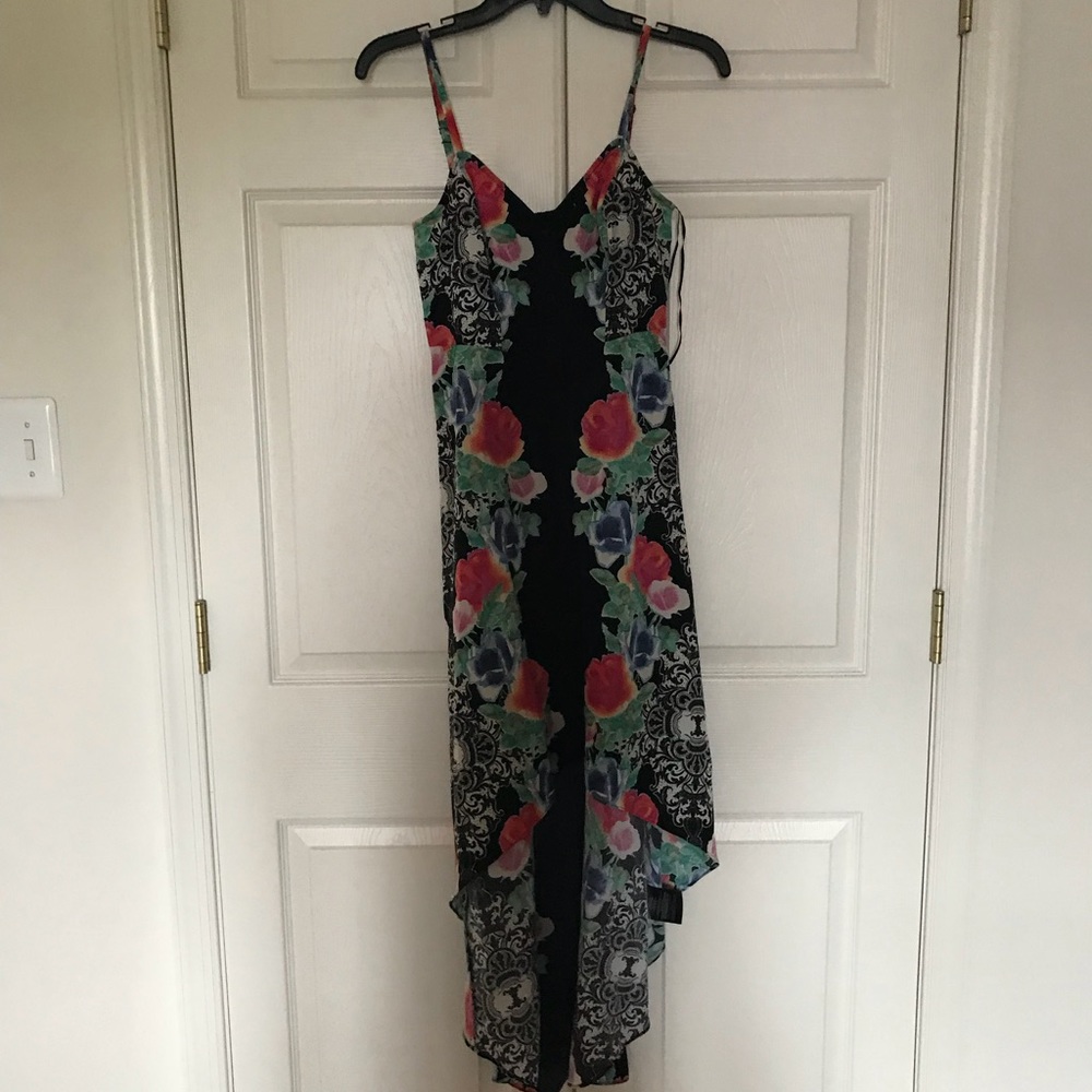 XS guess hi low dress